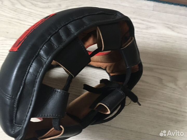 Шлем для единоборств