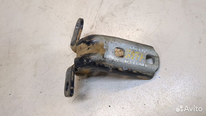 Петля двери левая передняя Chevrolet Bolt 2016