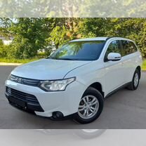 Mitsubishi Outlander 2.0 CVT, 2013, 155 000 км, с пробегом, цена 1 470 000 руб.