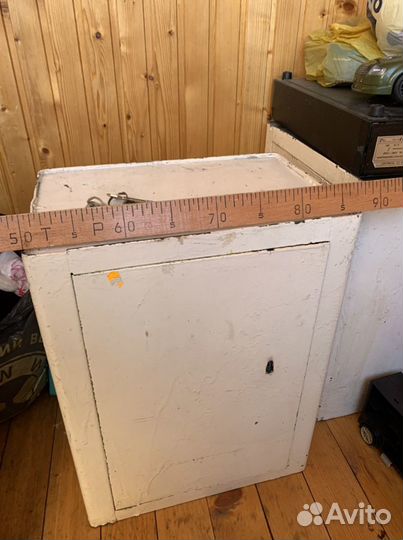 Сейф металлический