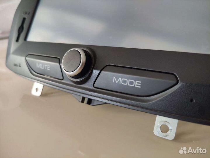 Штатная магнитола LADA vesta