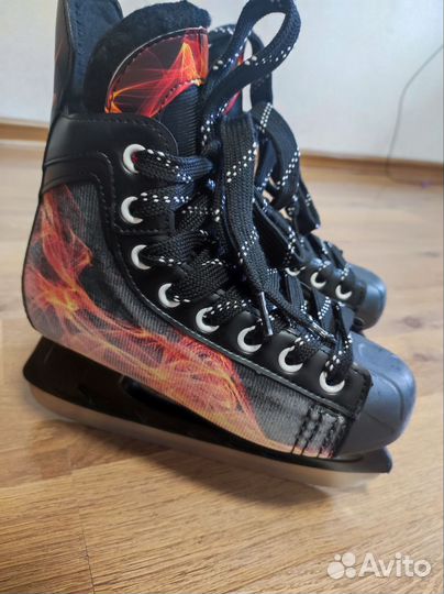 Коньки хоккейные 35 размер