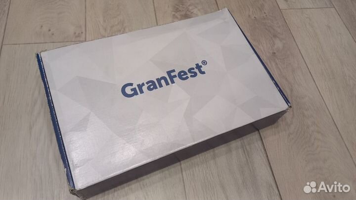 Коробка картонная с подарком: bosch GSB 120 Li