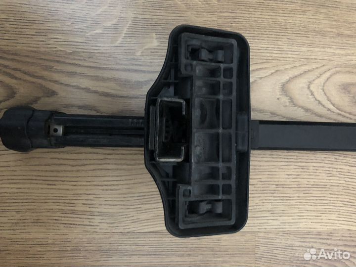 Крепление на крышу авто thule