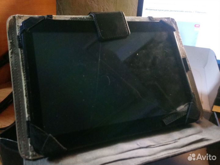 Планшет 10дюймов работает