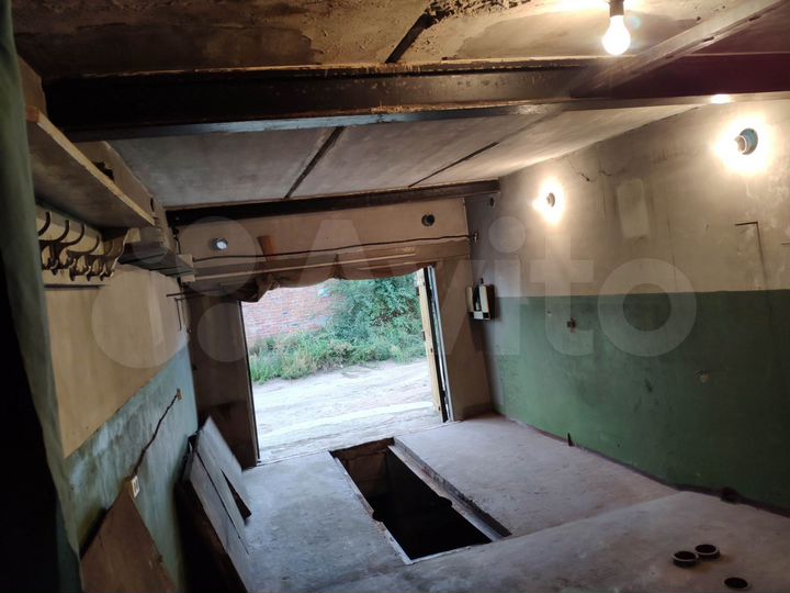 Гараж, > 30 м²