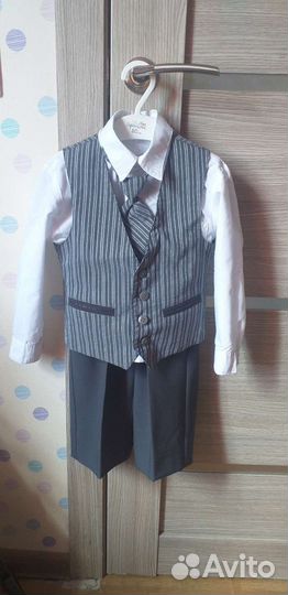 Костюм тройка р-р 92-98