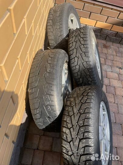 Yokohama Ice Guard IG91 215/65 R16