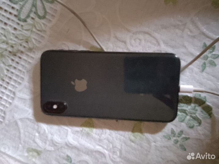 iPhone X, 64 ГБ