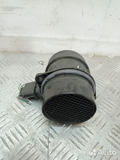 Расходомер воздуха Skoda Octavia 2 (A5) 2008