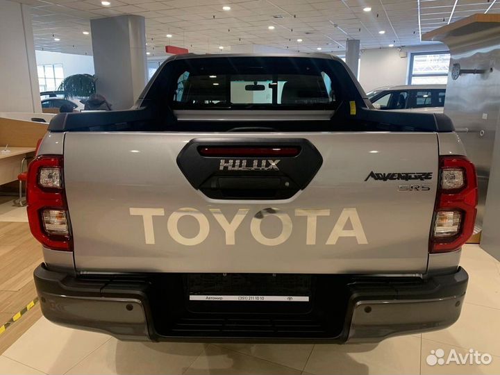 Toyota Hilux 4.0 AT, 2024