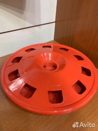 Кормушки и поилки для с/х животных и птиц