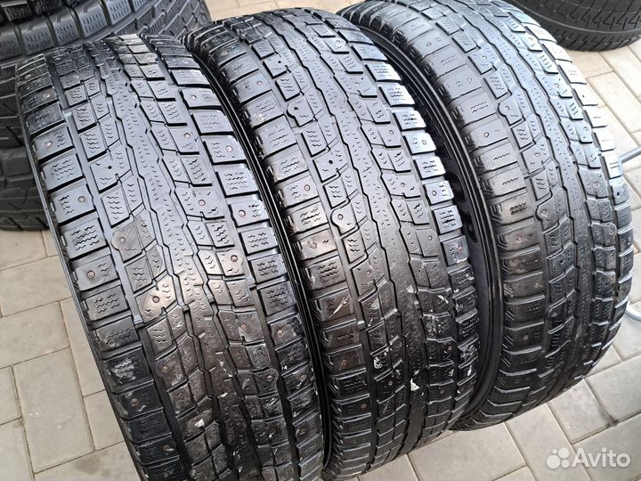 Dunlop SP Winter Ice 01 205/70 R15 100T