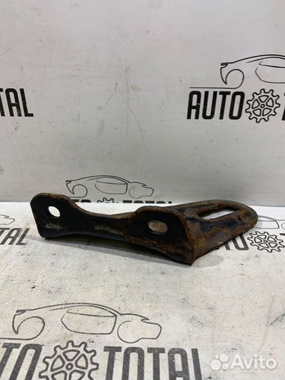 Петля буксировочная Toyota Rav4 A30 1azfe 2006