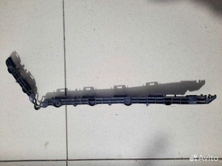 Кронштейн бампера задний правый Тoyota Camry V50-5