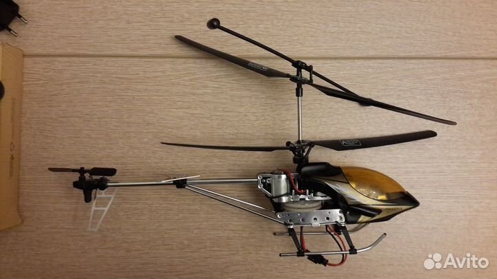Радиоуправляемый вертолет