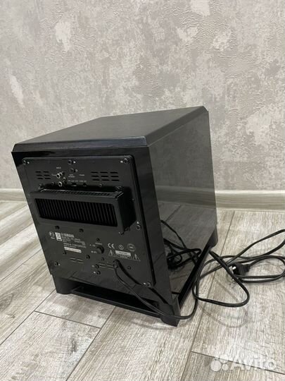 Сабвуфер Yamaha YST-SW015 (в идеале)