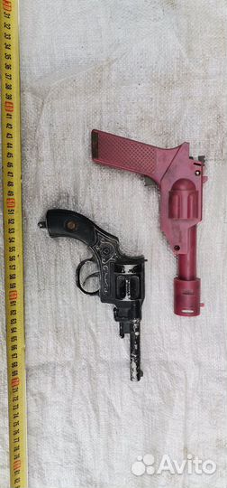 Торг. Пистолет металлический игрушечный СССР