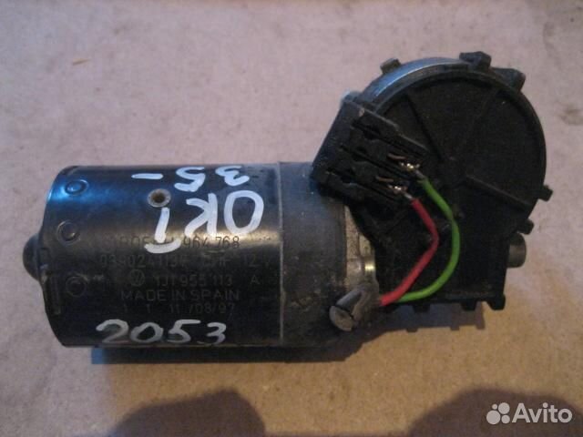 Моторчик стеклоочистителя передний от Skoda Octav