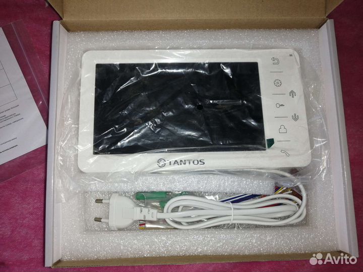 Видеодомофон новый