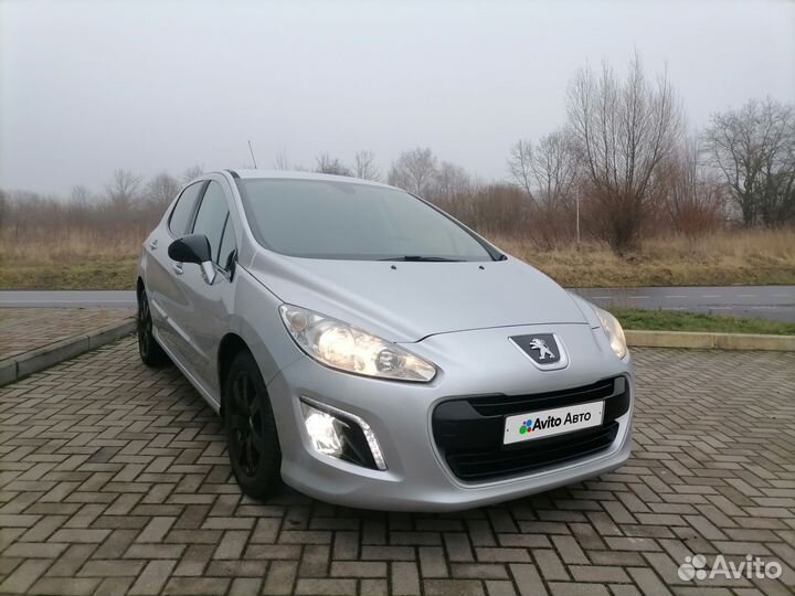 Peugeot 308 1.6 AT, 2011, 192 700 км