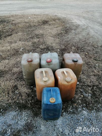 Канистры пластиковая 50, 30,20литров