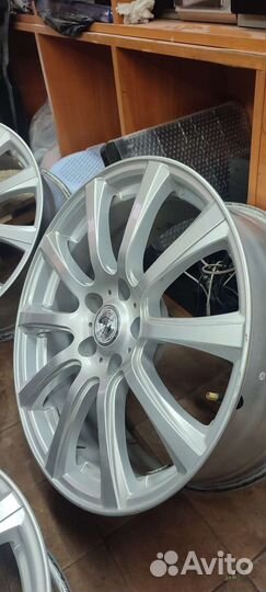 Диски 5x114.3 r18 Weds