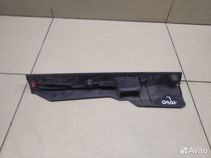 Накладка (кузов внутри) Hi Lux 2015