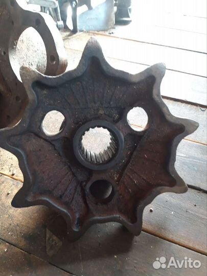 Колесо ведущее на тдт-55 старого образца