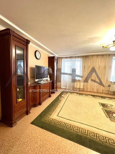 2-к. квартира, 90 м², 4/10 эт.