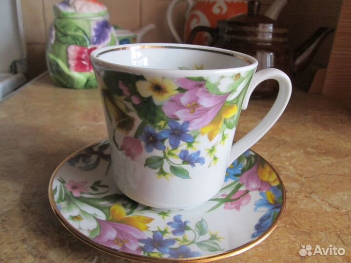 Заварочные чайники, чашки,сахарница