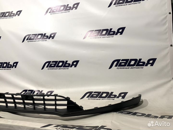 Решетка бампера Ford Focus 3(15) нижняя