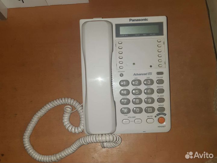 Телефон