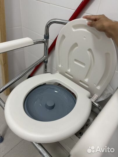 Санитарный стул туалет