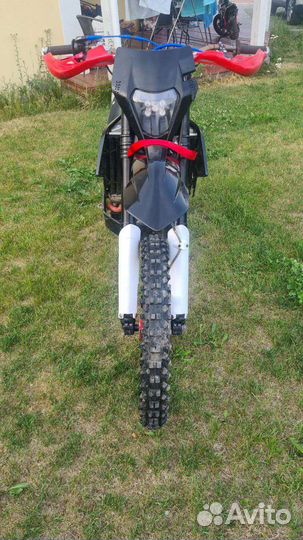 Мотоцикл zuum cbs300 174fmm