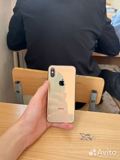 iPhone Xs, 64 ГБ