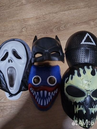 Маски : Кальмар, Монстр, Хаги Ваги, Крик