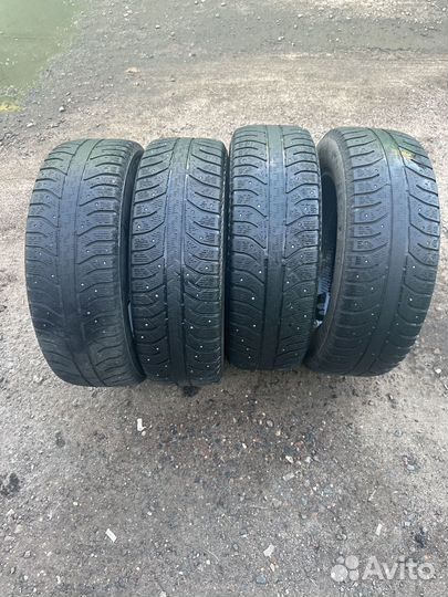 Bridgestone Ice Cruiser 7000 185/65 R15 88T