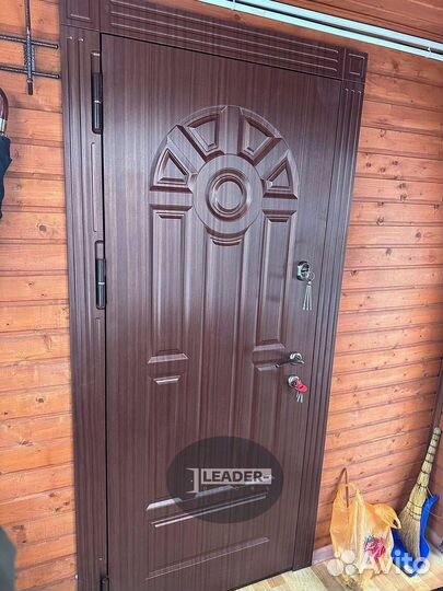 Дверь входная с установкой