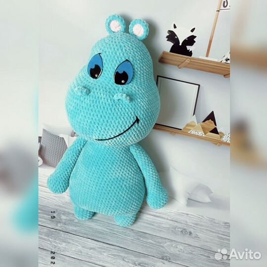 Вязаный бегемот