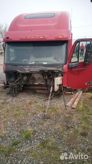 Кабина freightliner