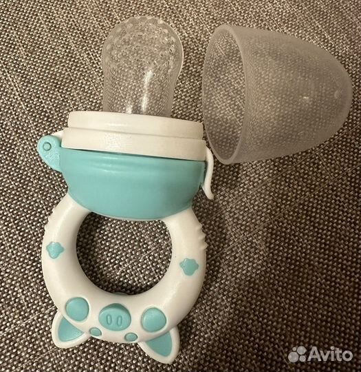 Ниблер и ложка дозатор для кормления малыша