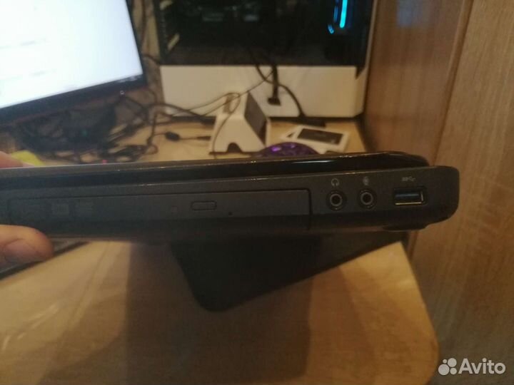 Ноутбук dell 5110 отличный ноут для учебы и работы