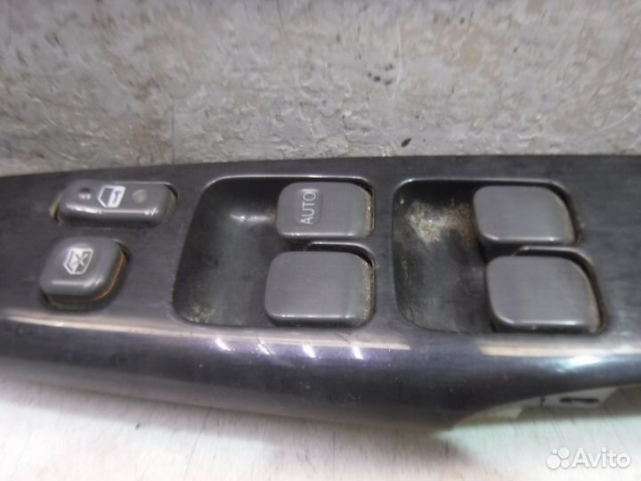 Блок управления стеклоподъемниками Toyota Prius