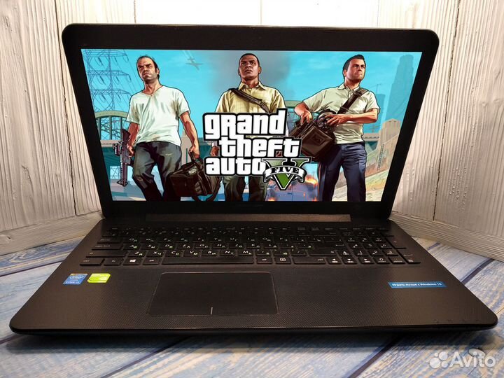 Мощный Аsus c SSD + intel + 15