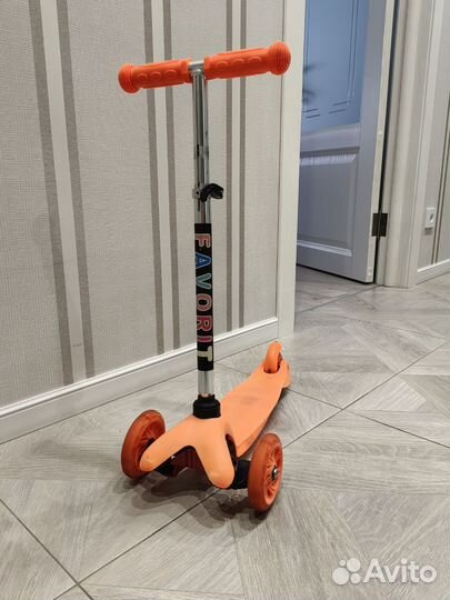 Самокат детский трехколесный