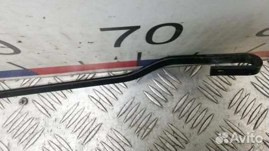 Щеткодержатель лобового стекла volkswagen passat B