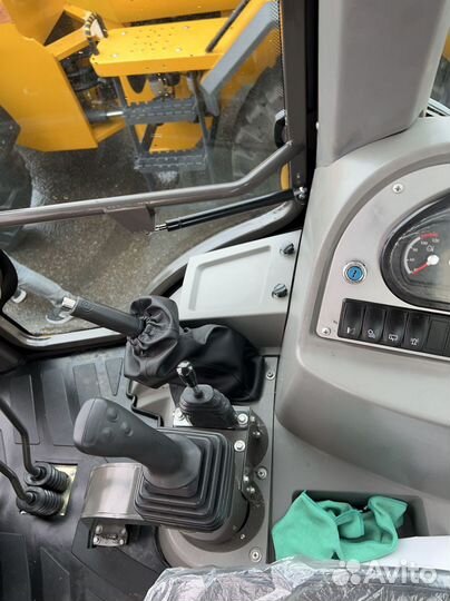 Экскаватор-погрузчик Shanmon 388H, 2023