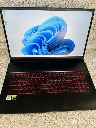 Игровой ноутбук MSI 17.3, i5 10/16/3050 на 4гб