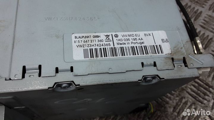 Магнитола Volkswagen Tiguan 2008 1K0035195AA
